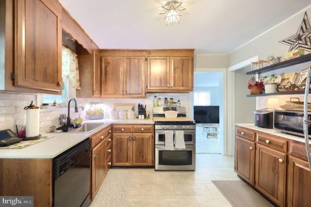 116 GREYSTONE RD, York, PA 17402