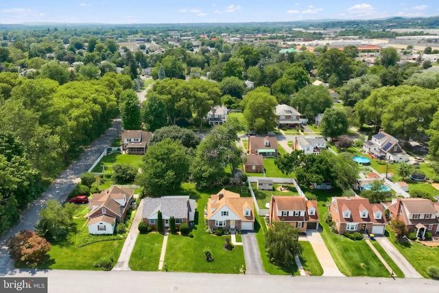 116 GREYSTONE RD, York, PA 17402
