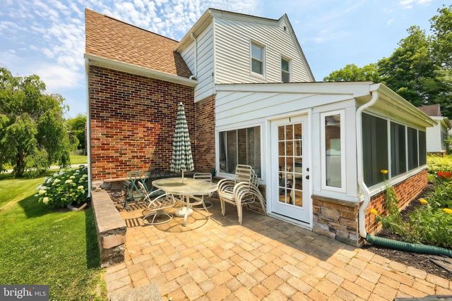 116 GREYSTONE RD, York, PA 17402