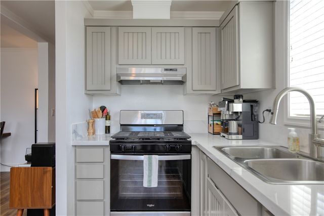 655 S Halcyon Road 16, Arroyo Grande, CA 93420