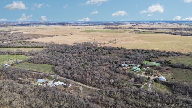 4514 S 4390 Road, Welch, OK 74369