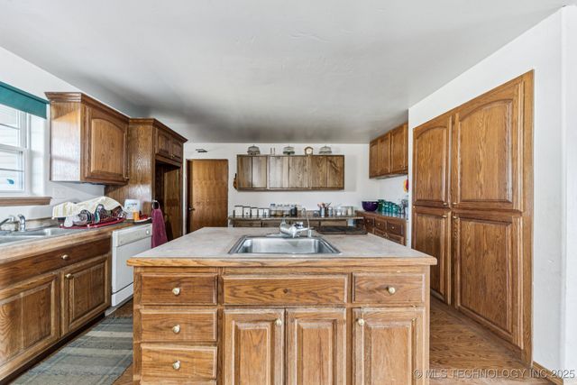 4514 S 4390 Road, Welch, OK 74369