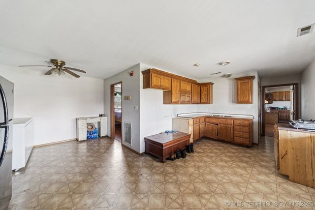 4514 S 4390 Road, Welch, OK 74369