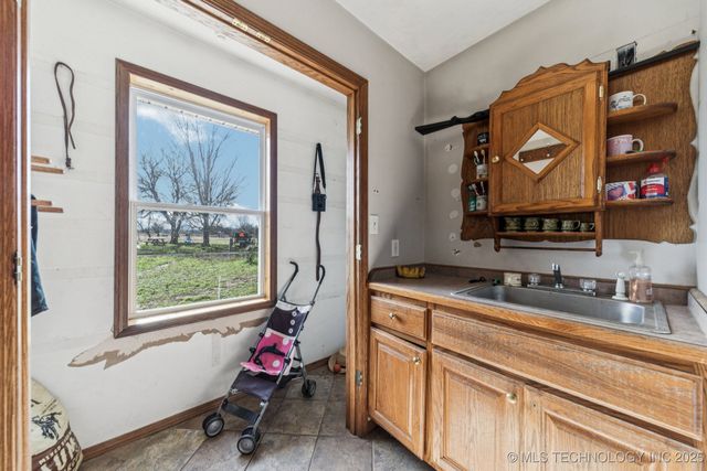 4514 S 4390 Road, Welch, OK 74369