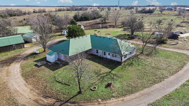 4514 S 4390 Road, Welch, OK 74369