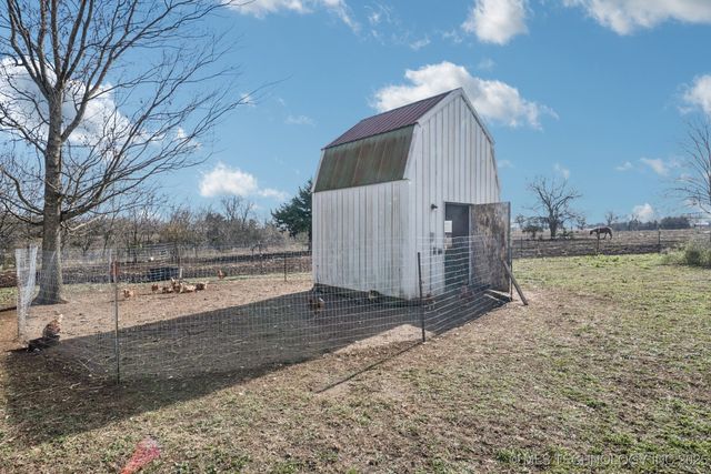 4514 S 4390 Road, Welch, OK 74369