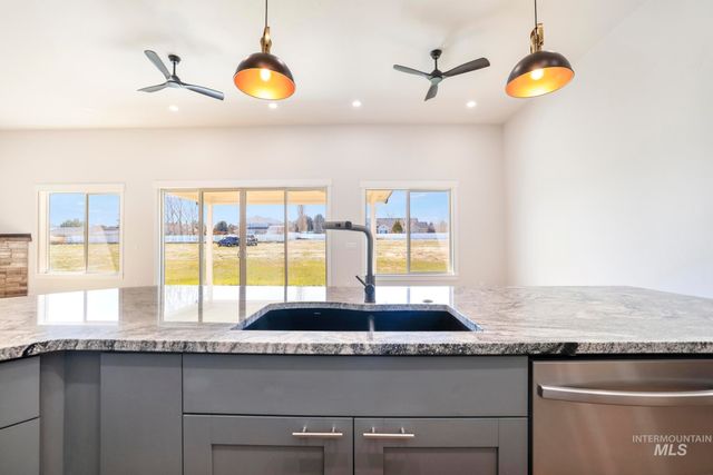 2513 Van Gogh, Twin Falls, ID 83301