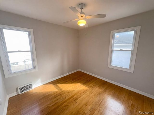 1824 E Hudson Avenue, Royal Oak, MI 48067