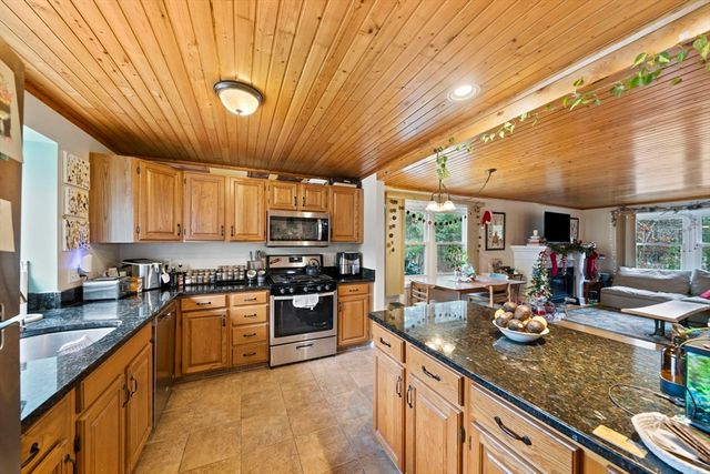 55 Minot Ave 55, Wareham, MA 02571