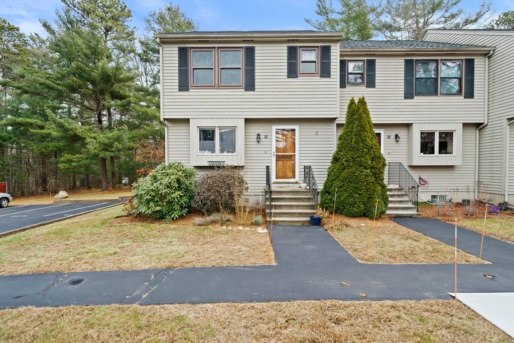 55 Minot Ave 55, Wareham, MA 02571