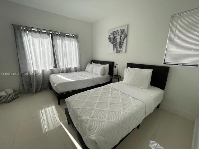 302 NW 11th Court 302, Florida City, FL 33034