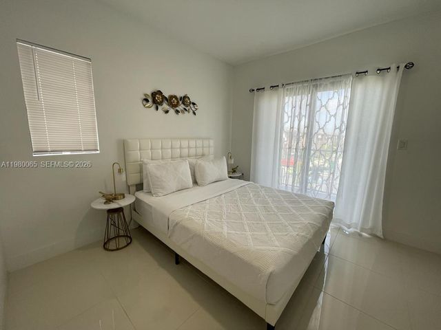 302 NW 11th Court 302, Florida City, FL 33034