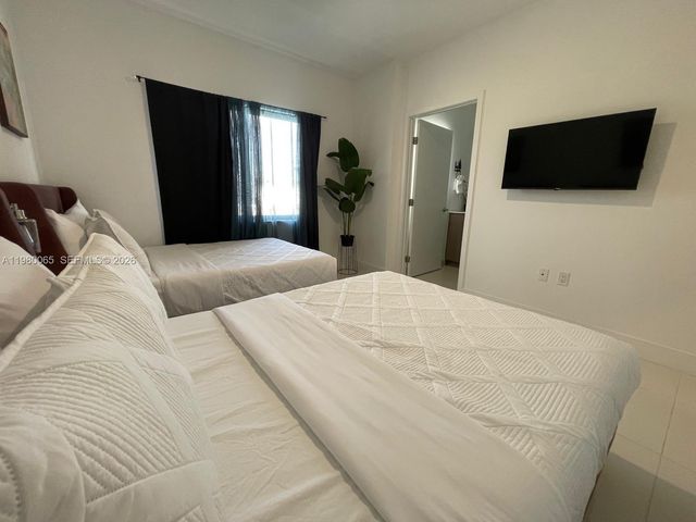 302 NW 11th Court 302, Florida City, FL 33034