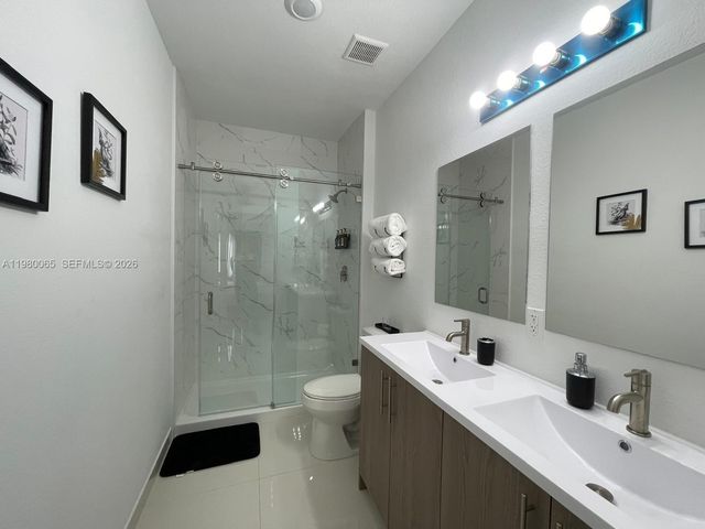 302 NW 11th Court 302, Florida City, FL 33034