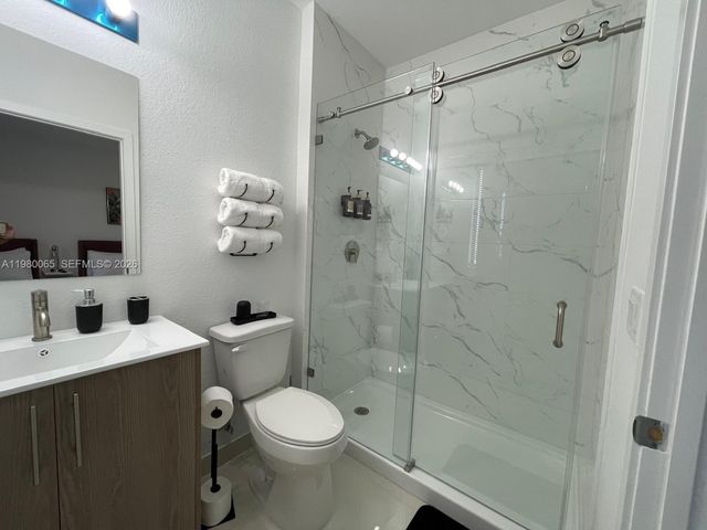 302 NW 11th Court 302, Florida City, FL 33034