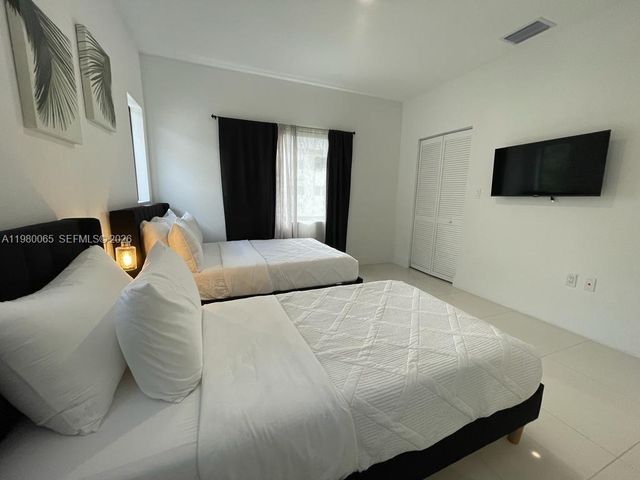 302 NW 11th Court 302, Florida City, FL 33034
