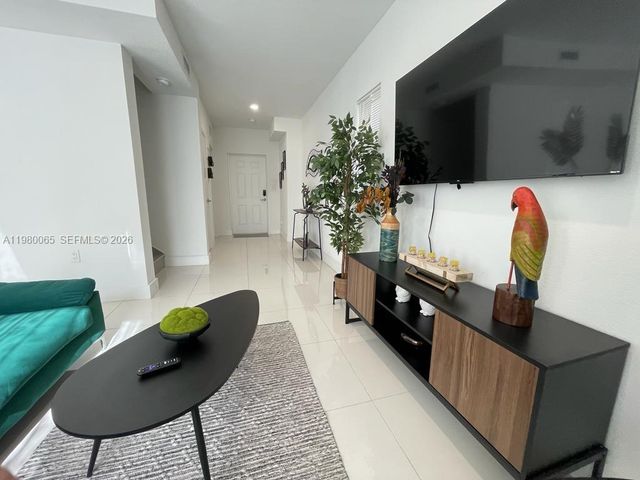 302 NW 11th Court 302, Florida City, FL 33034