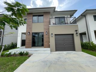 302 NW 11th Court 302, Florida City, FL 33034