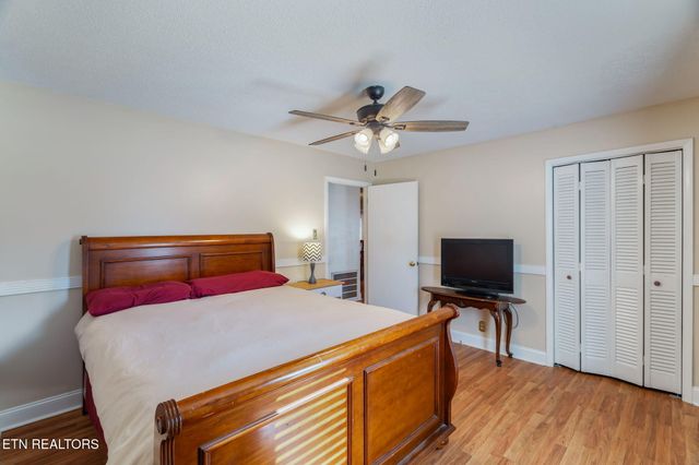 115 Lake Circle, Harriman, TN 37748