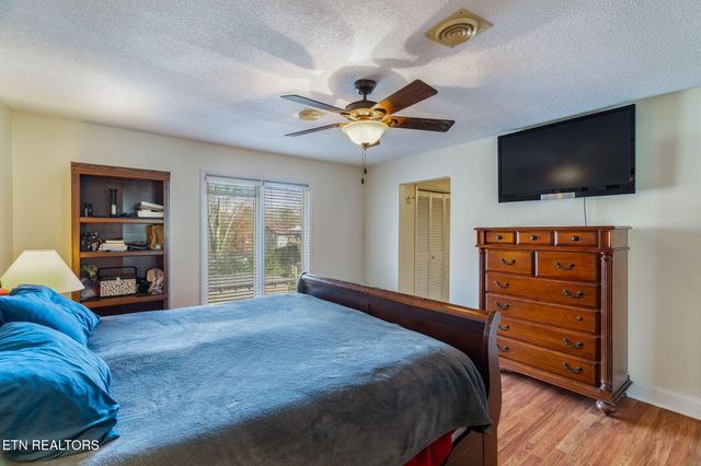 115 Lake Circle, Harriman, TN 37748