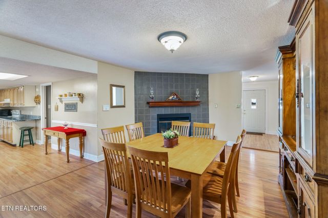 115 Lake Circle, Harriman, TN 37748