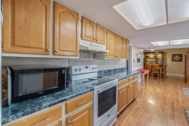 115 Lake Circle, Harriman, TN 37748