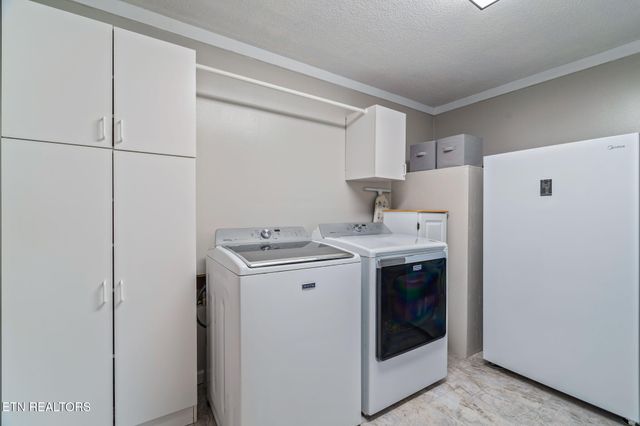 115 Lake Circle, Harriman, TN 37748