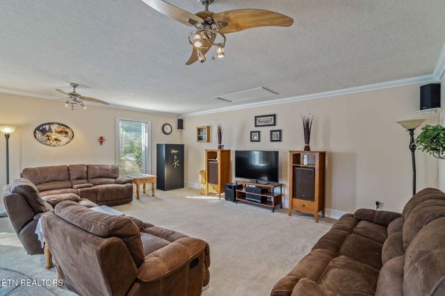 115 Lake Circle, Harriman, TN 37748