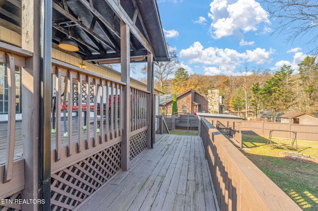 115 Lake Circle, Harriman, TN 37748