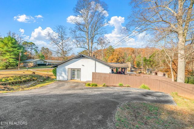 115 Lake Circle, Harriman, TN 37748