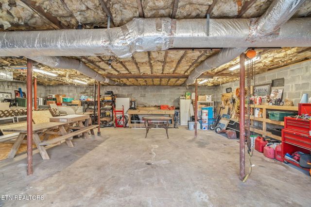 115 Lake Circle, Harriman, TN 37748