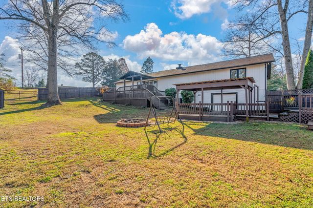 115 Lake Circle, Harriman, TN 37748