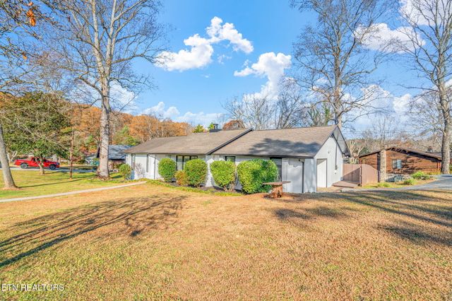 115 Lake Circle, Harriman, TN 37748