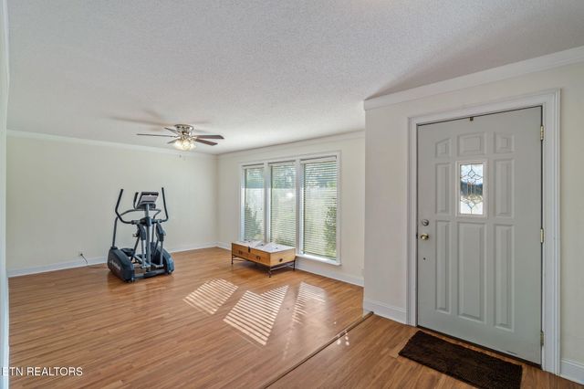 115 Lake Circle, Harriman, TN 37748