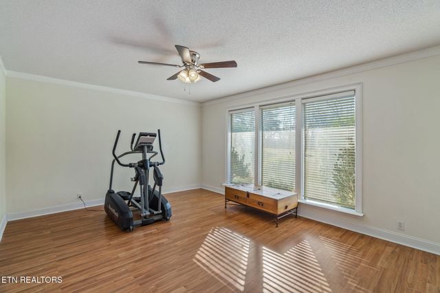 115 Lake Circle, Harriman, TN 37748