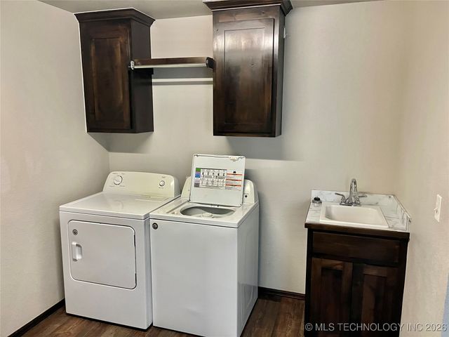 2163 Paradise Road, Kingston, OK 73439