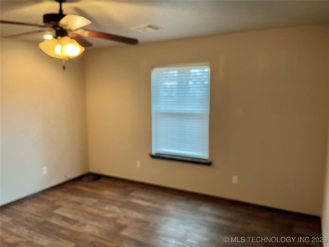 2163 Paradise Road, Kingston, OK 73439