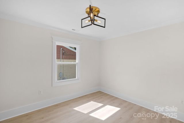 215 Wyanoke Avenue, Charlotte, NC 28205