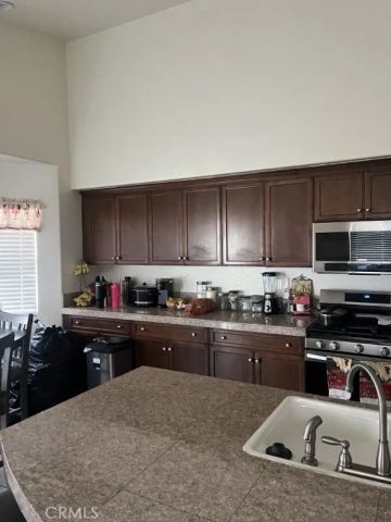 14339 Caroline, Adelanto, CA 92301