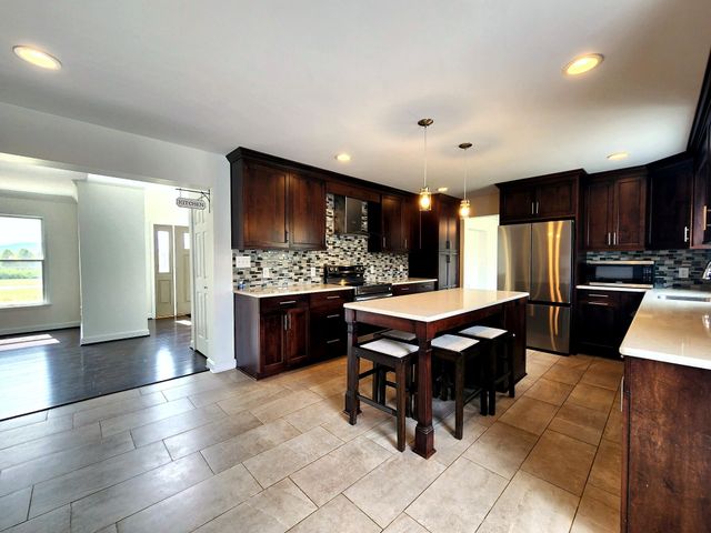 231 Teel CT, Rocky Mount, VA 24151