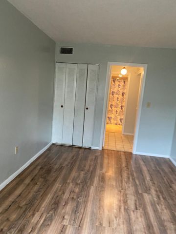 1681 NW 70th Avenue NW 111, Plantation, FL 33313