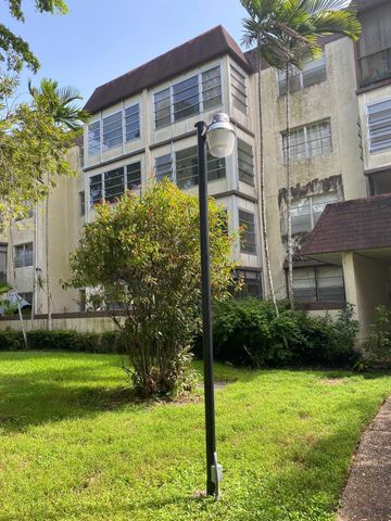 1681 NW 70th Avenue NW 111, Plantation, FL 33313