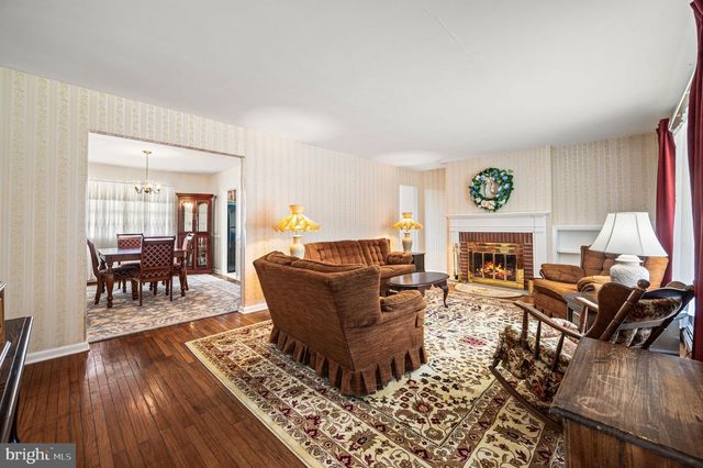 43 GLENVIEW RD, Glen Mills, PA 19342