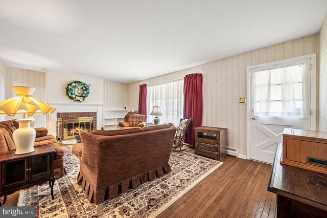 43 GLENVIEW RD, Glen Mills, PA 19342