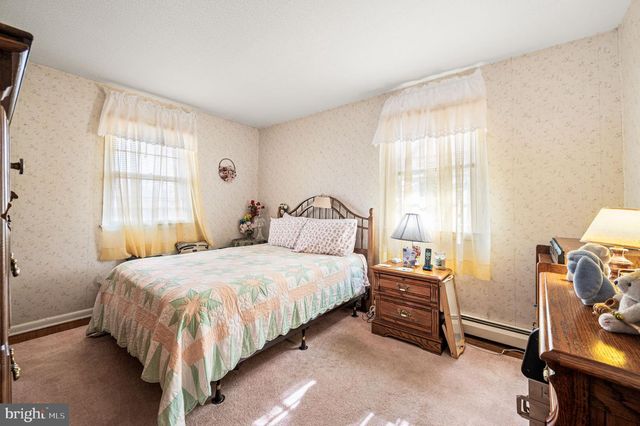 43 GLENVIEW RD, Glen Mills, PA 19342