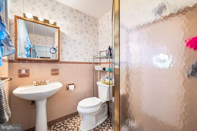 43 GLENVIEW RD, Glen Mills, PA 19342