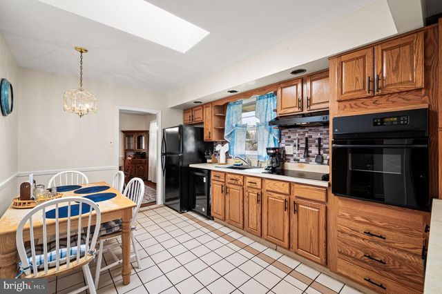 43 GLENVIEW RD, Glen Mills, PA 19342