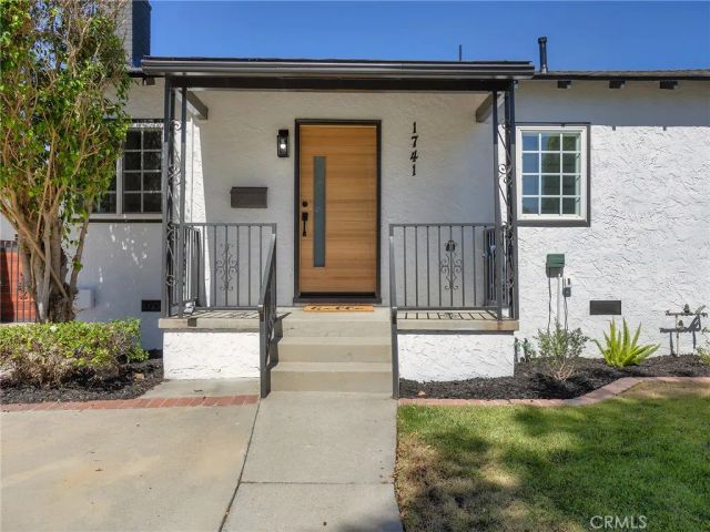 1741 N Rose Street, Burbank, CA 91505
