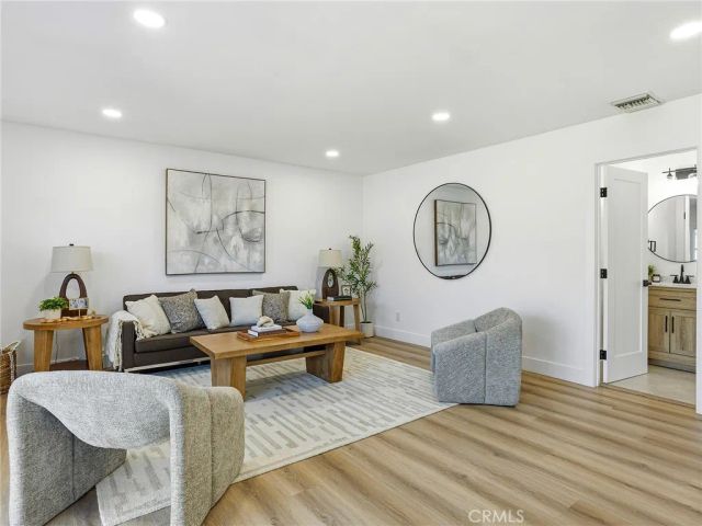 1741 N Rose Street, Burbank, CA 91505