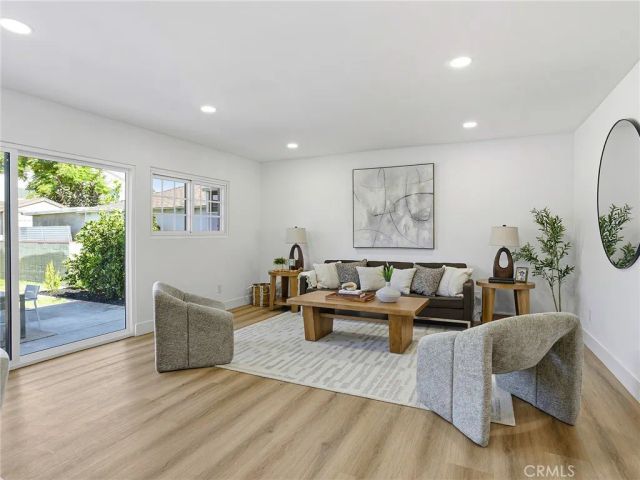 1741 N Rose Street, Burbank, CA 91505